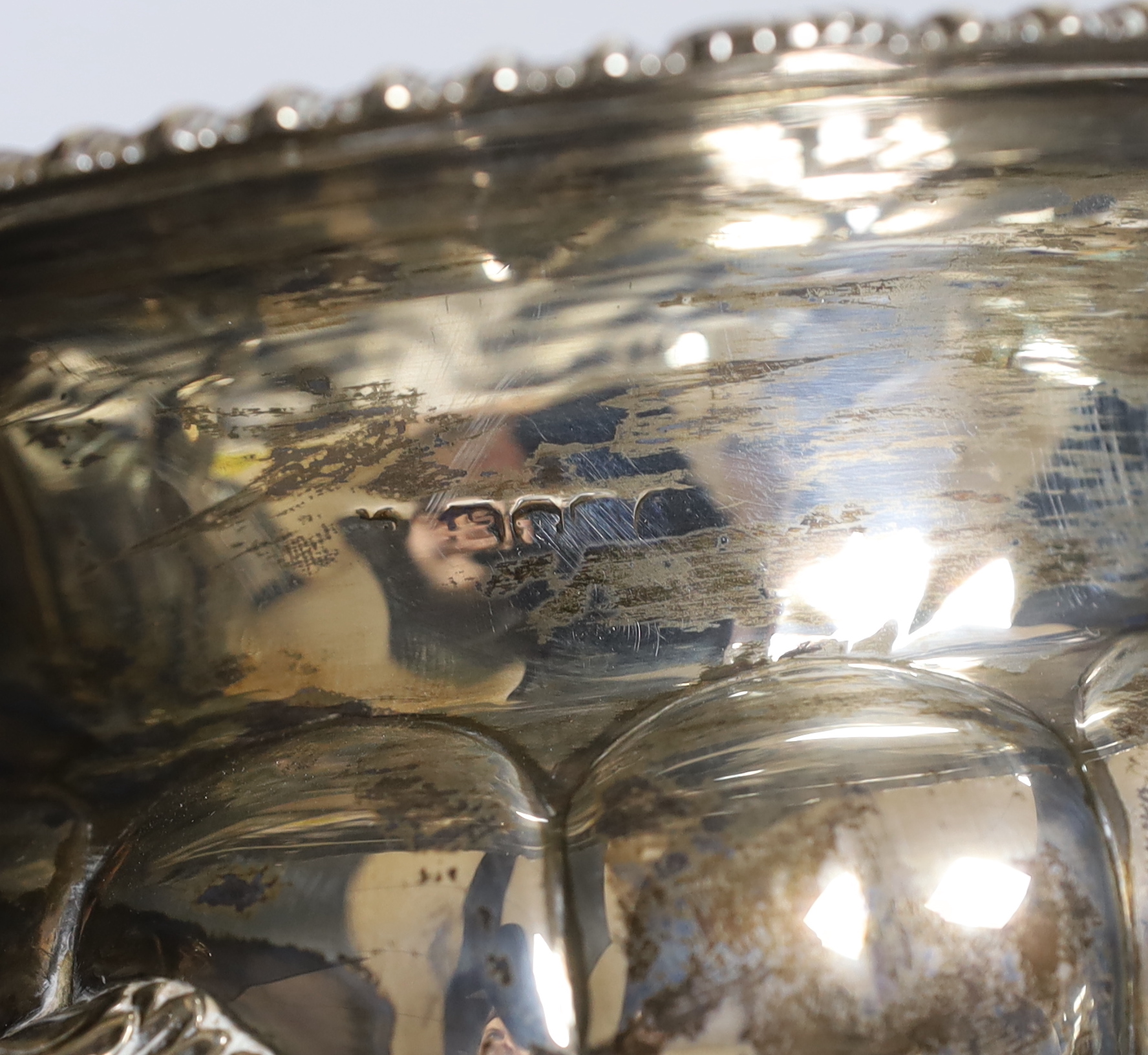 A George IV silver two handled vegetable tureen and cover, by Thomas Burwash, London, 1822 (marks on base rubbed), width over handles, 25cm, 36.5oz.